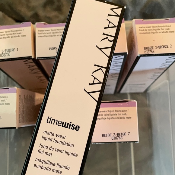 Mary Kay TimeWise Matte Wear Liquid Foundation